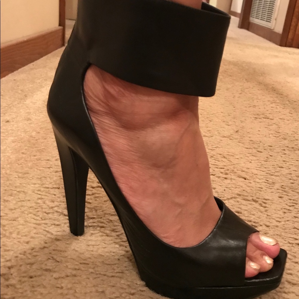 Jessica Simpson Heels - Picture 5 of 11